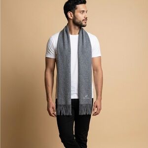 Men's Gray Wool Scarf with Fringe - Premium Everyday Style